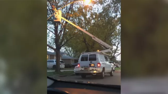 Streetlights Back On Along Hegewisch Block That Had Been In The Dark For Weeks After CBS 2 Visits